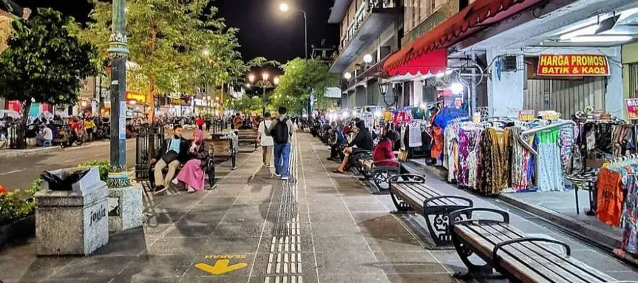 Malioboro: Surga Belanja dan Kuliner yang Tak Tergantikan di Yogyakarta