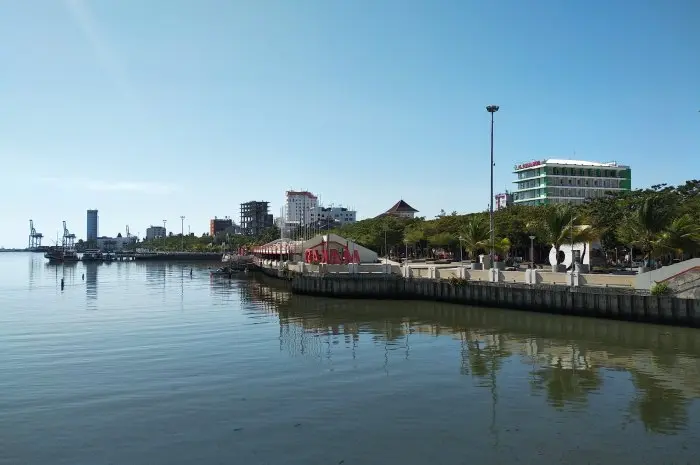 Pantai Losari Makassar